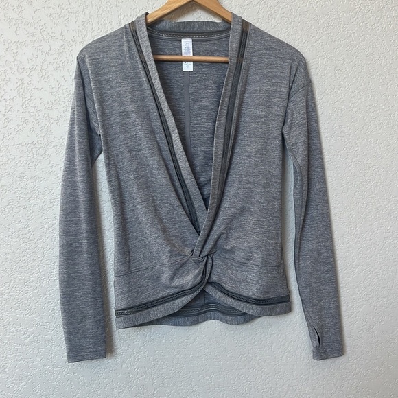Ivivva Girl's Long Sleeve Criss Cross Gray Size 12 - Picture 3 of 10